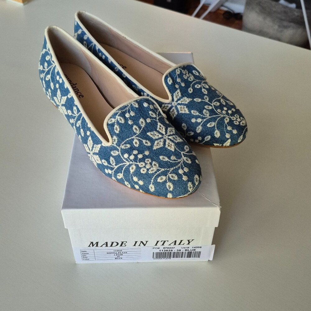 NWT - Sundance Italian Leather + Canvas Donna Flats - Brand New In Box